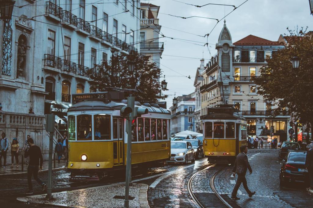 Navigating the Future of Work: The 2024 Running Remote Conference in Lisbon